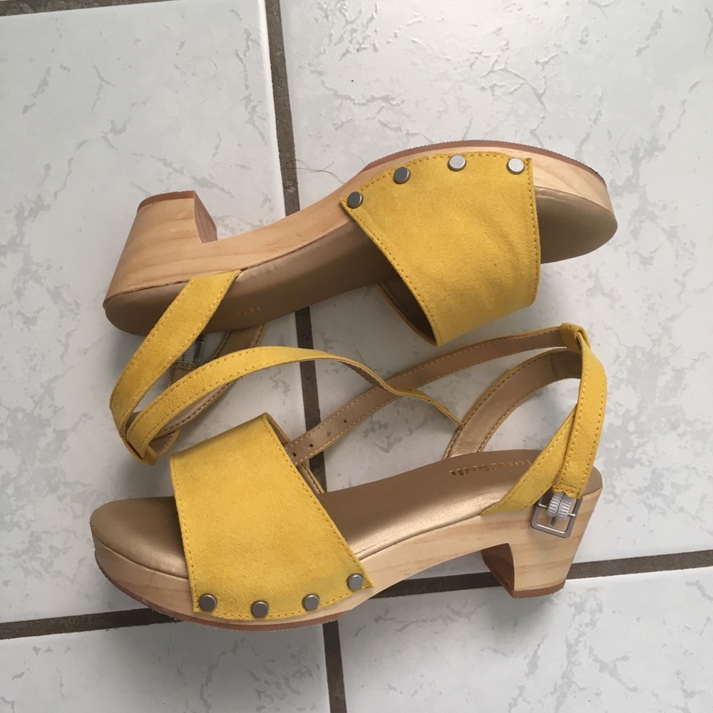 Yellow clogs from ModCloth - Picture 2 of 5